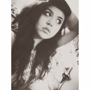 Meet your Posher, Elise elena